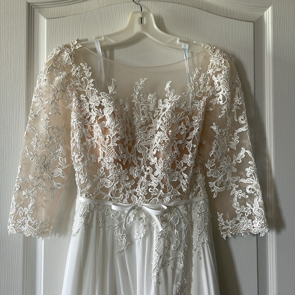 Size 4 ALTERED Wedding Dress Enchanting by Mon Cheri - Picture 4 of 7